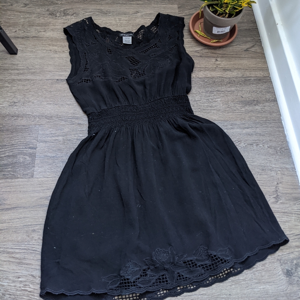 Little back dress from Metro park